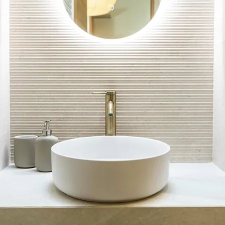 - 2ln Apartment